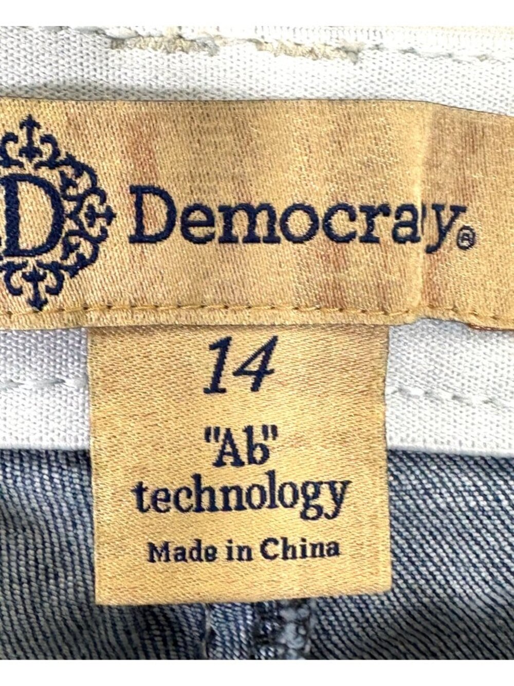 Democracy Ab Solution Distressed Crop Frayed Hem Jeans Size 14 - Picture 7 of 8